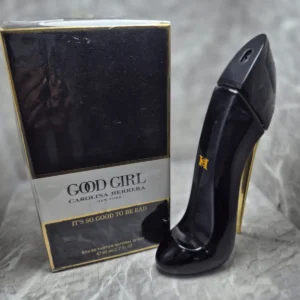 Perfume original Carolina Herrera Good Girl para mujer en frasco de tacón azul medianoche y caja de terciopelo.