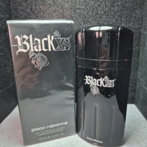 Perfume Paco Rabanne Black XS para hombre en frasco negro tipo encendedor con caja original.