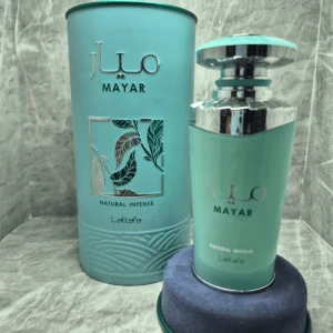 Perfume Mayar Natural Intense en frasco verde con caja original